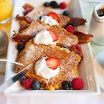 The Plantation Inn - Free Breakfast