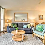 Gorgeous Oceanfront Condo With Spectacular Views!
