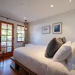 Hotel Lahaina (Adults Only)