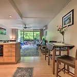 Comfy Tropical Condo With Pool - Walk To Beach!