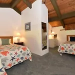 Papakea Condo Unit D402