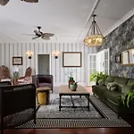 The Historic Wailuku Inn Maui