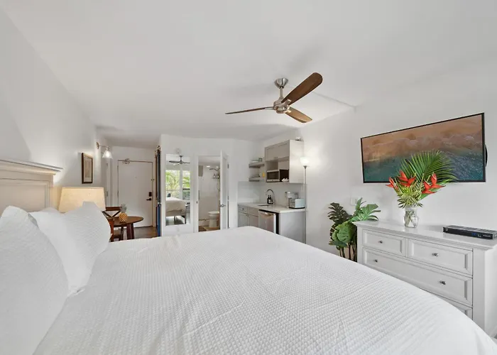 Central Kihei Gem! 3-Min Walk To The Beach & Shops