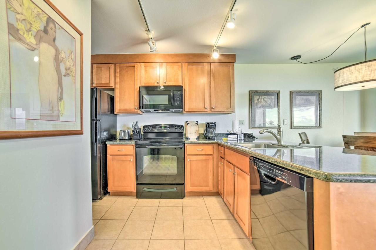 Cute Beachfront With Lanai And Pools Apartment Kahana