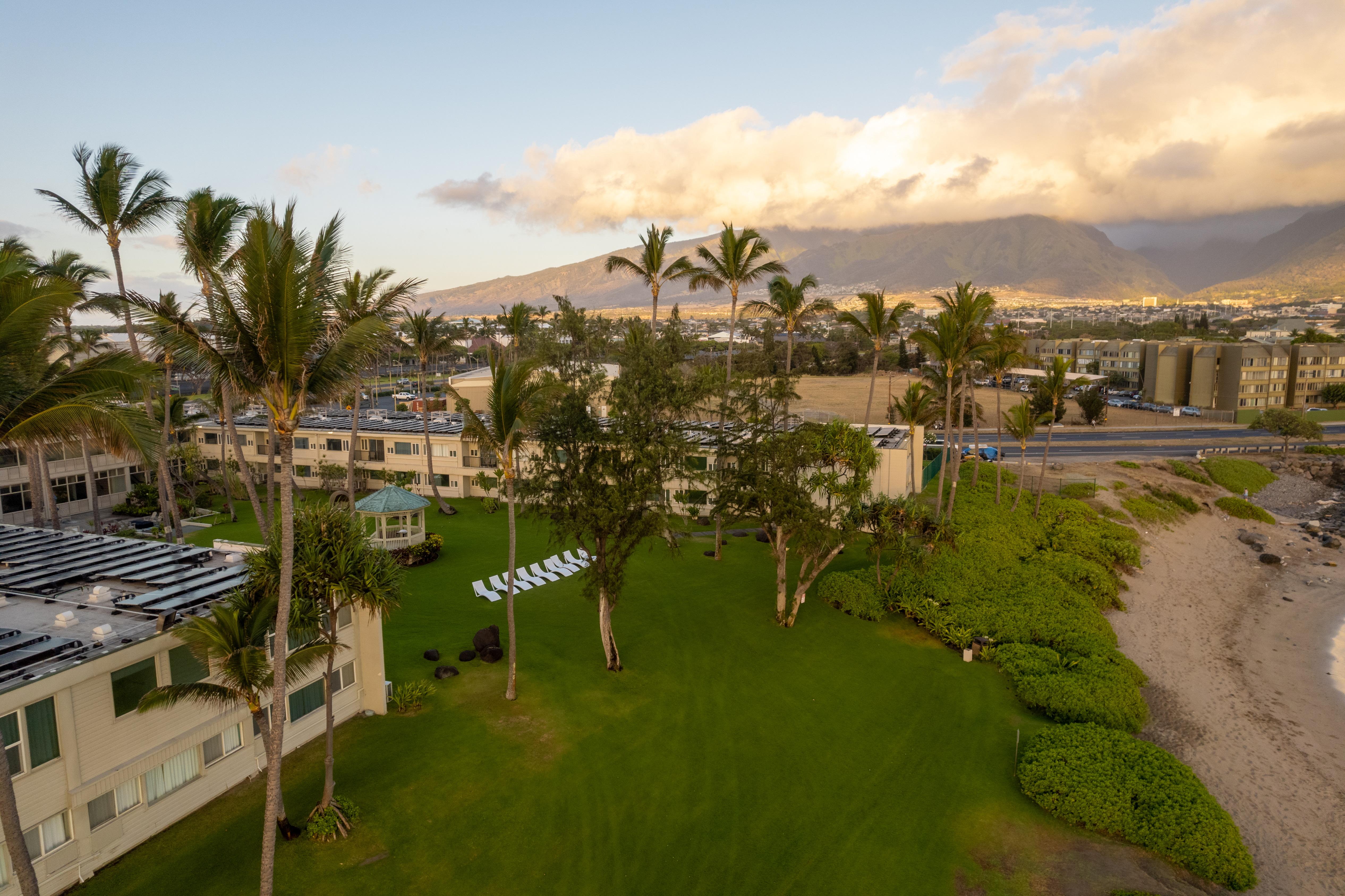 Hotel Maui 3*