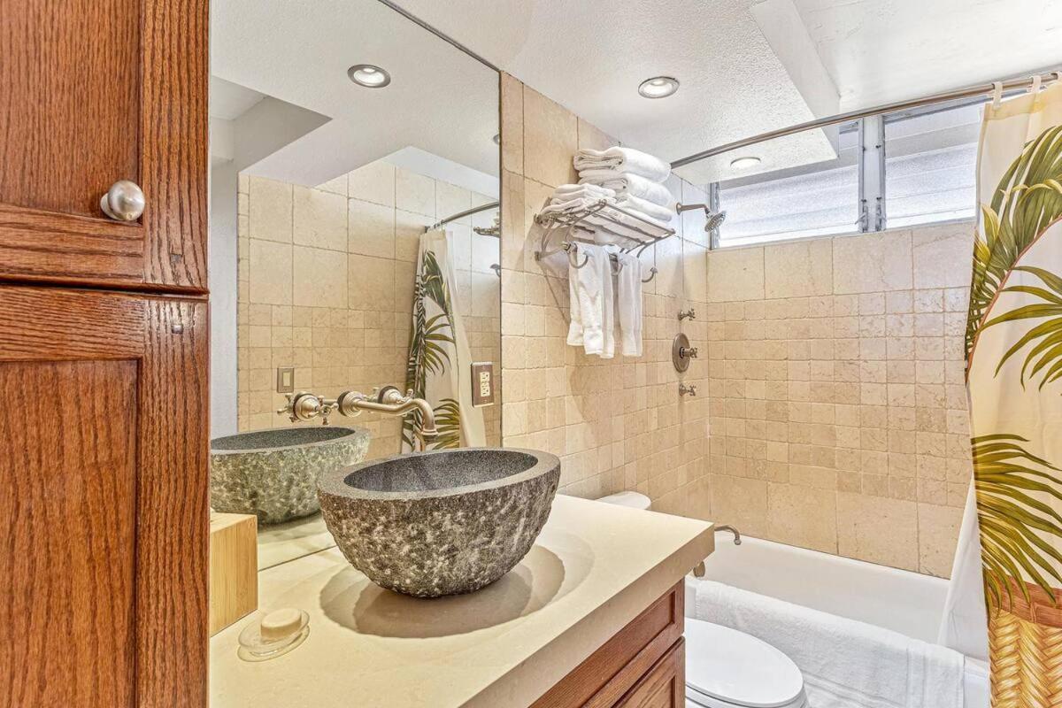 Aparthotel Stunning 1 Bedroom With Ocean And Island Views ~ Sleeps 4 ~ Royal 514 *