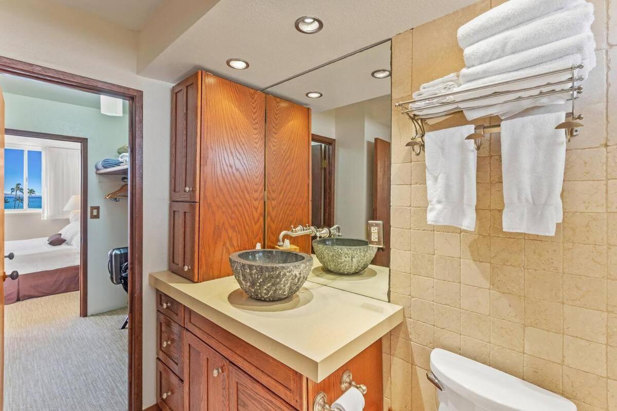 Stunning 1 Bedroom With Ocean And Island Views ~ Sleeps 4 ~ Royal 514