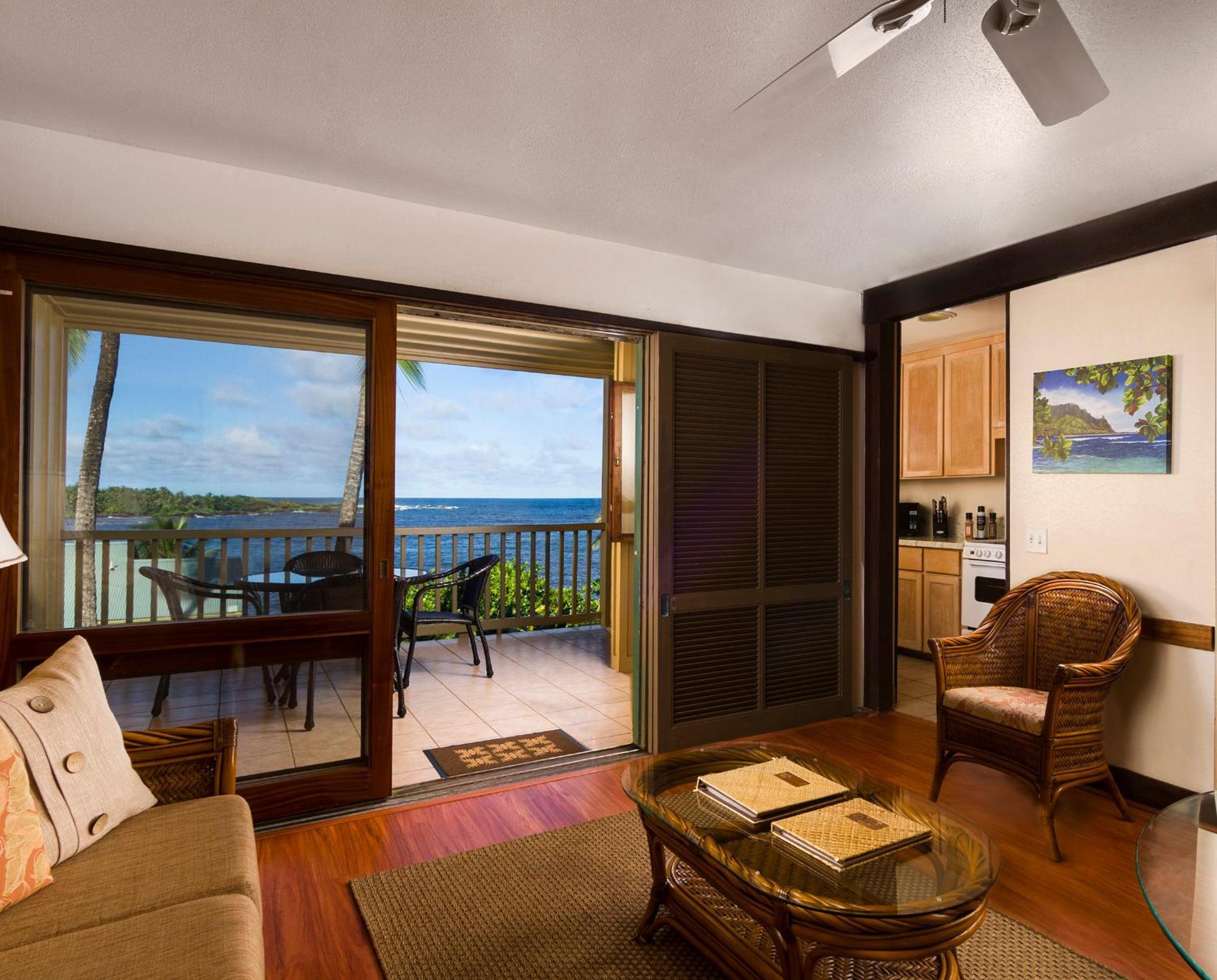 Apartment Kai Maui - #103 Helani Oceanview 1 Br Hana