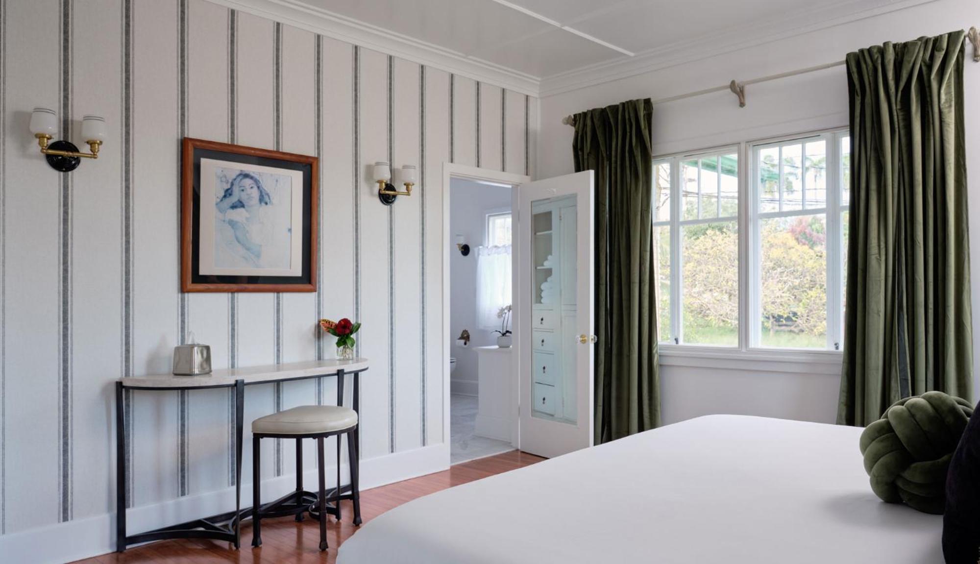 The Historic Maui 3* Wailuku