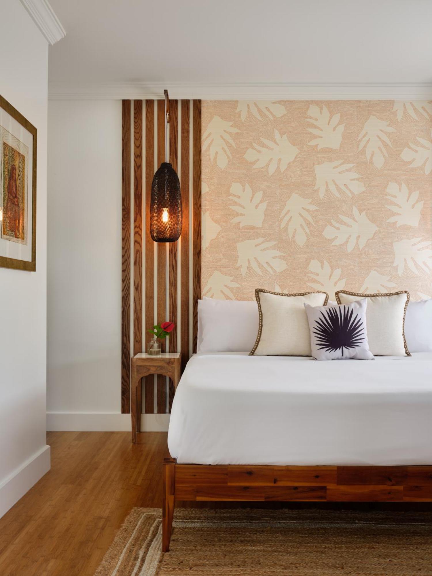 The Historic Maui 3*