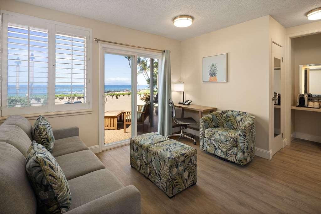Days By Wyndham Maui Oceanfront Hotel