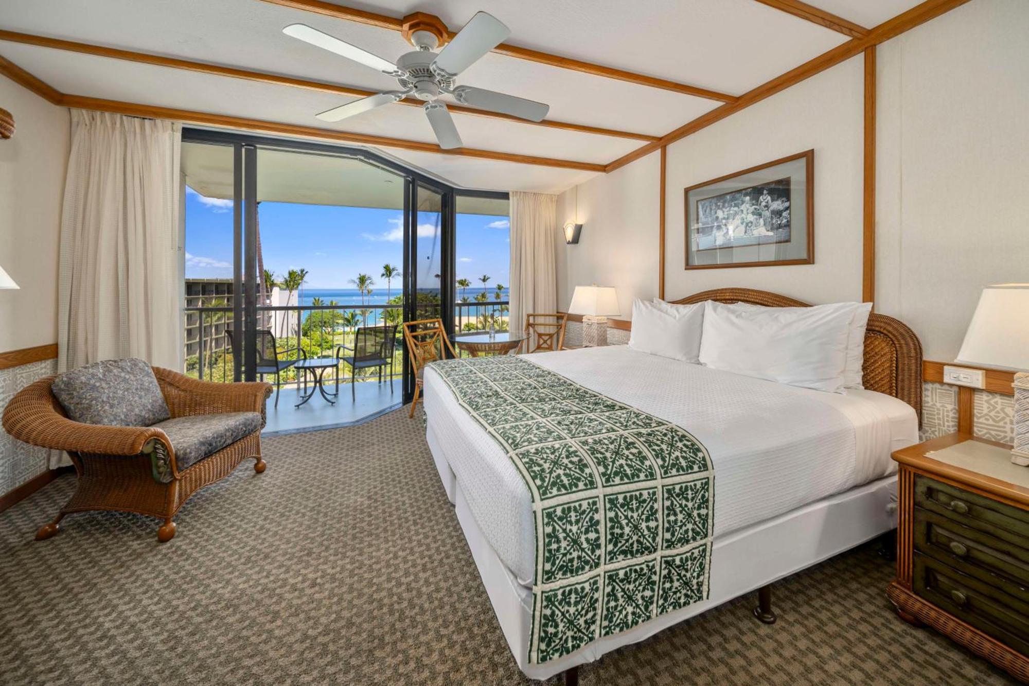 Outrigger Kaʻanapali Resort Kaanapali