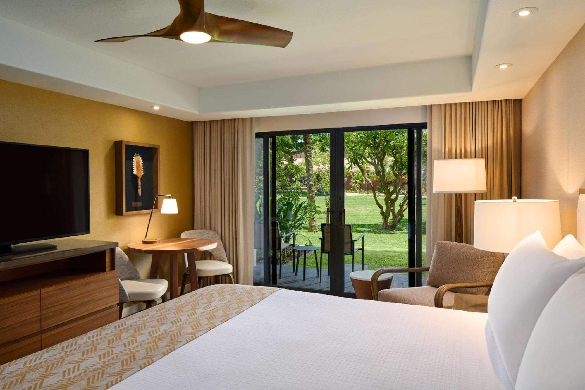 Resort Outrigger Kaʻanapali 3*