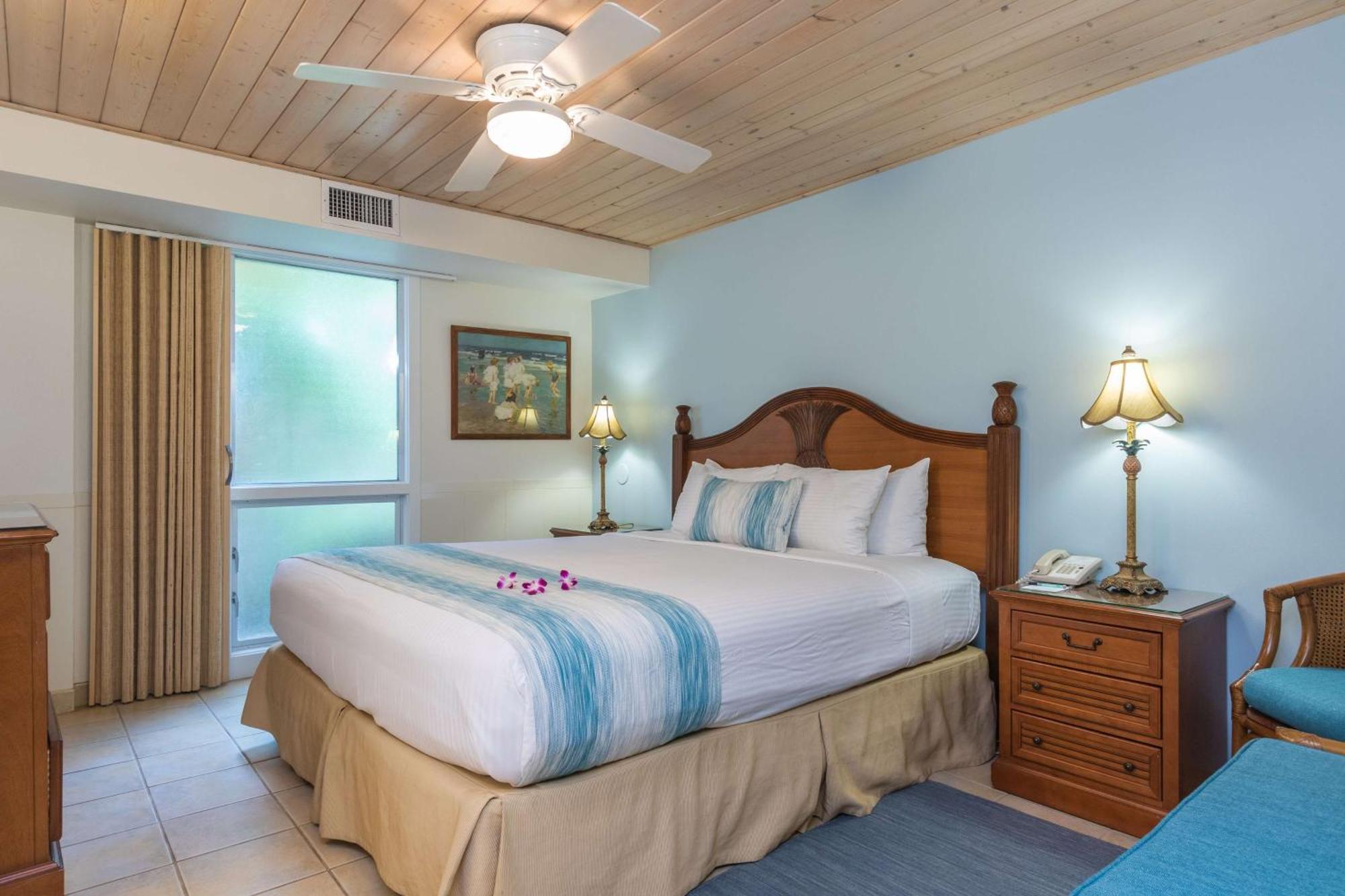 Aston Maui Kaanapali Aparthotel 4*