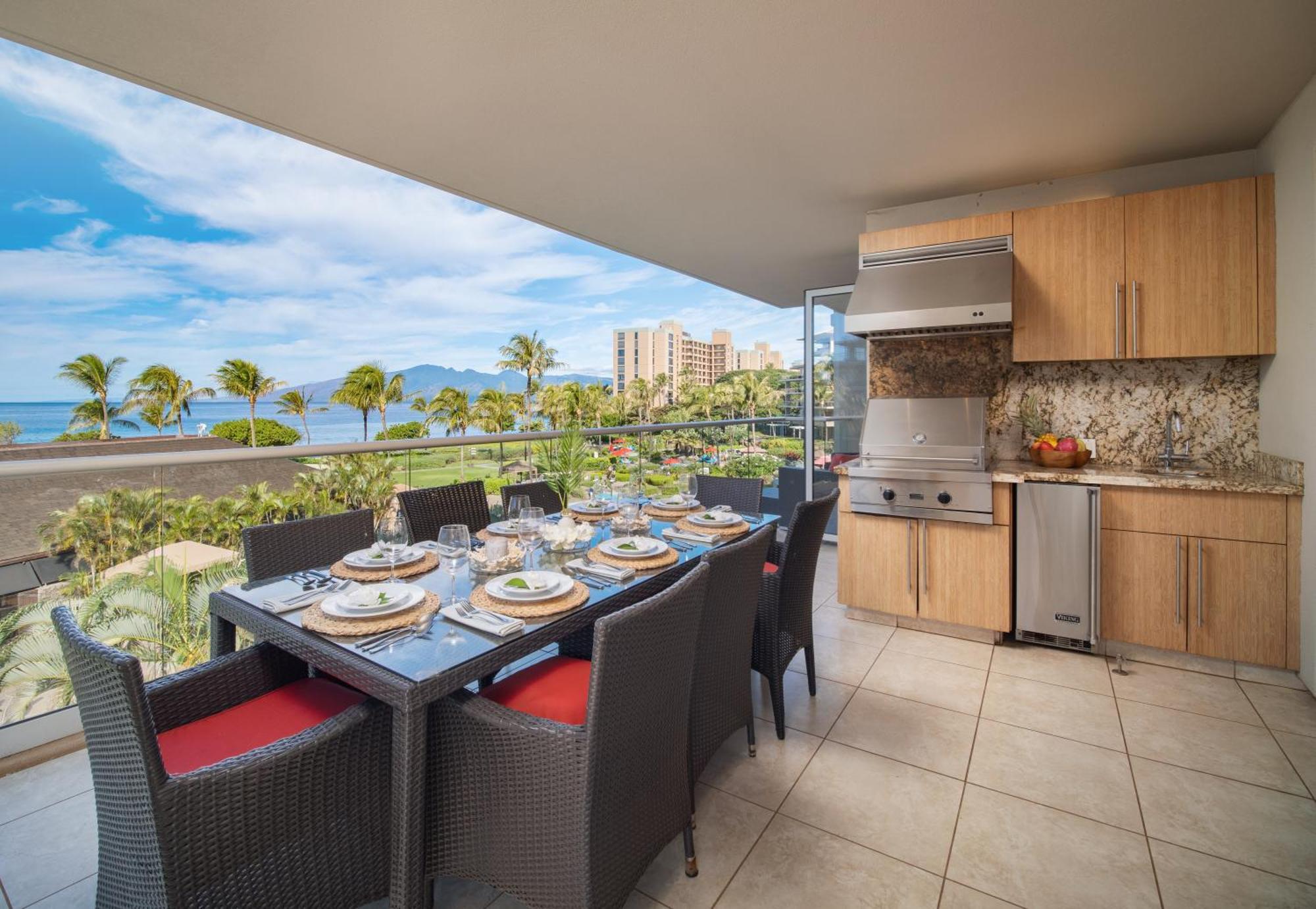 Oceanfront Views Above Dukes - Wrap Around Lanai - Outdoor Kitchen Honua Kai H351 Holiday home *