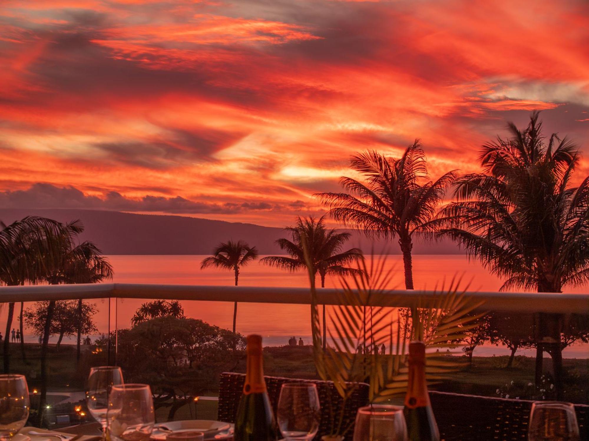 Oceanfront Views Above Dukes - Wrap Around Lanai - Outdoor Kitchen Honua Kai H351 Lahaina