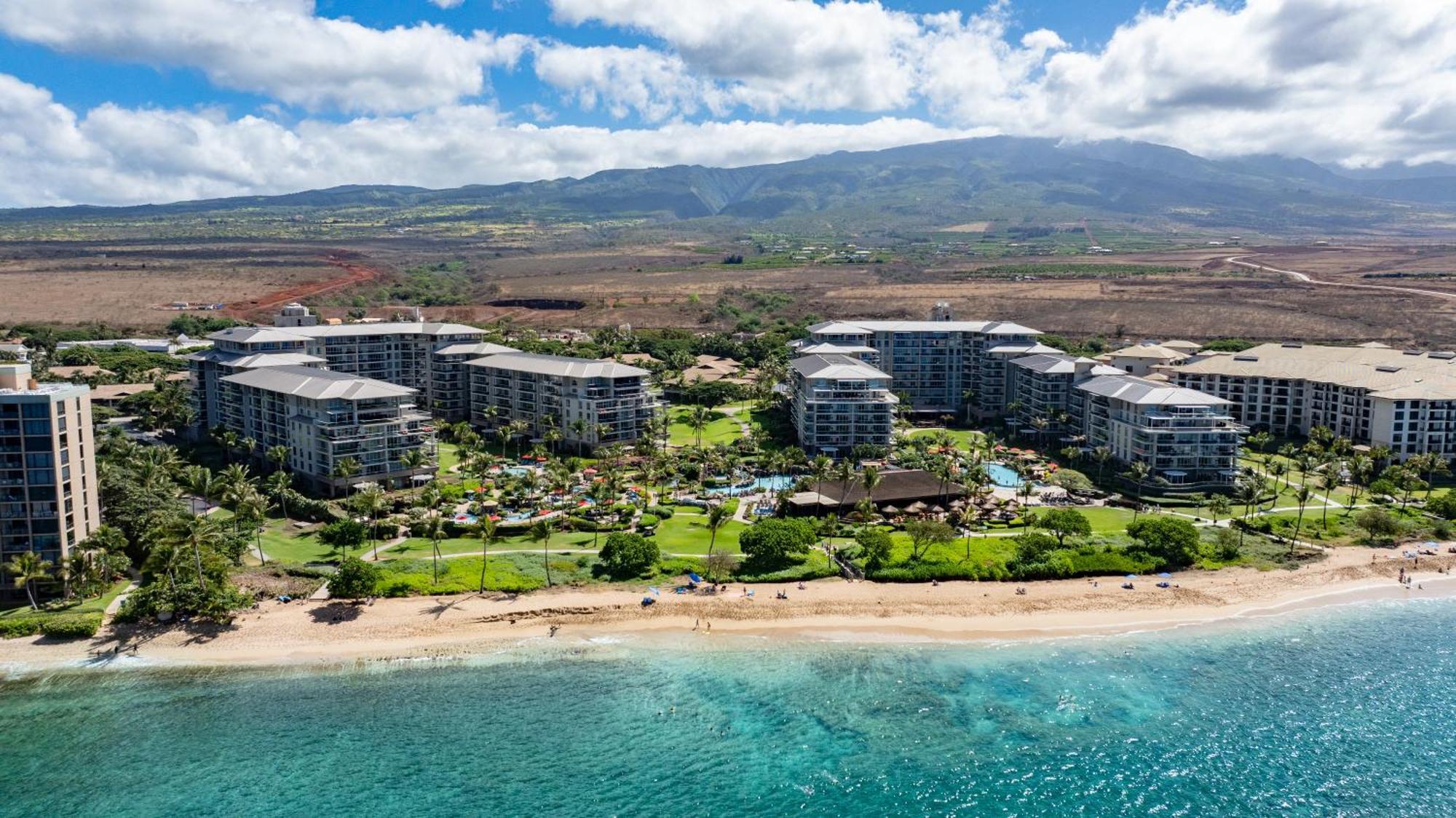 Holiday home Oceanfront Views Above Dukes - Wrap Around Lanai - Outdoor Kitchen Honua Kai H351 *