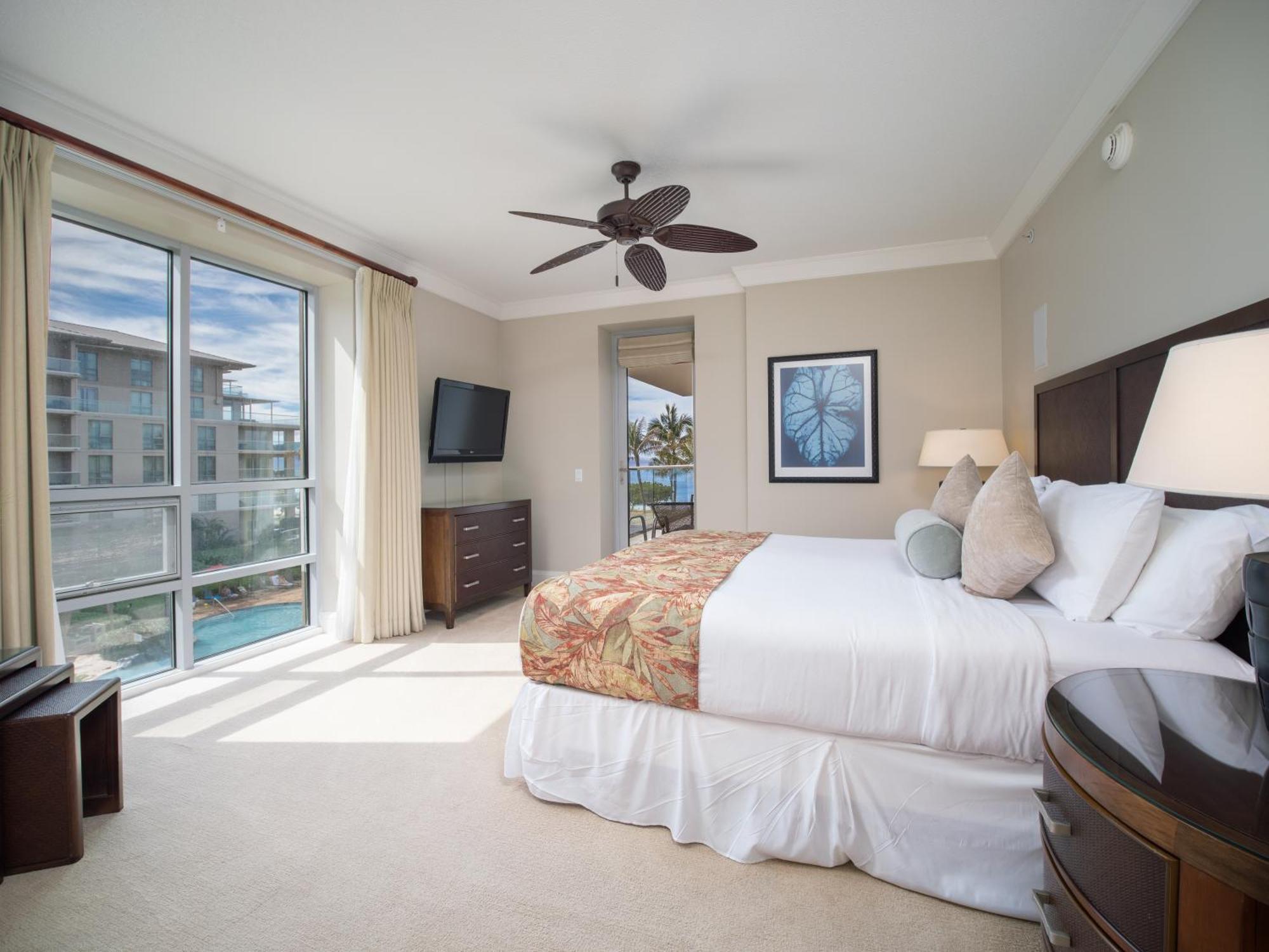 Oceanfront Views Above Dukes - Wrap Around Lanai - Outdoor Kitchen Honua Kai H351 *