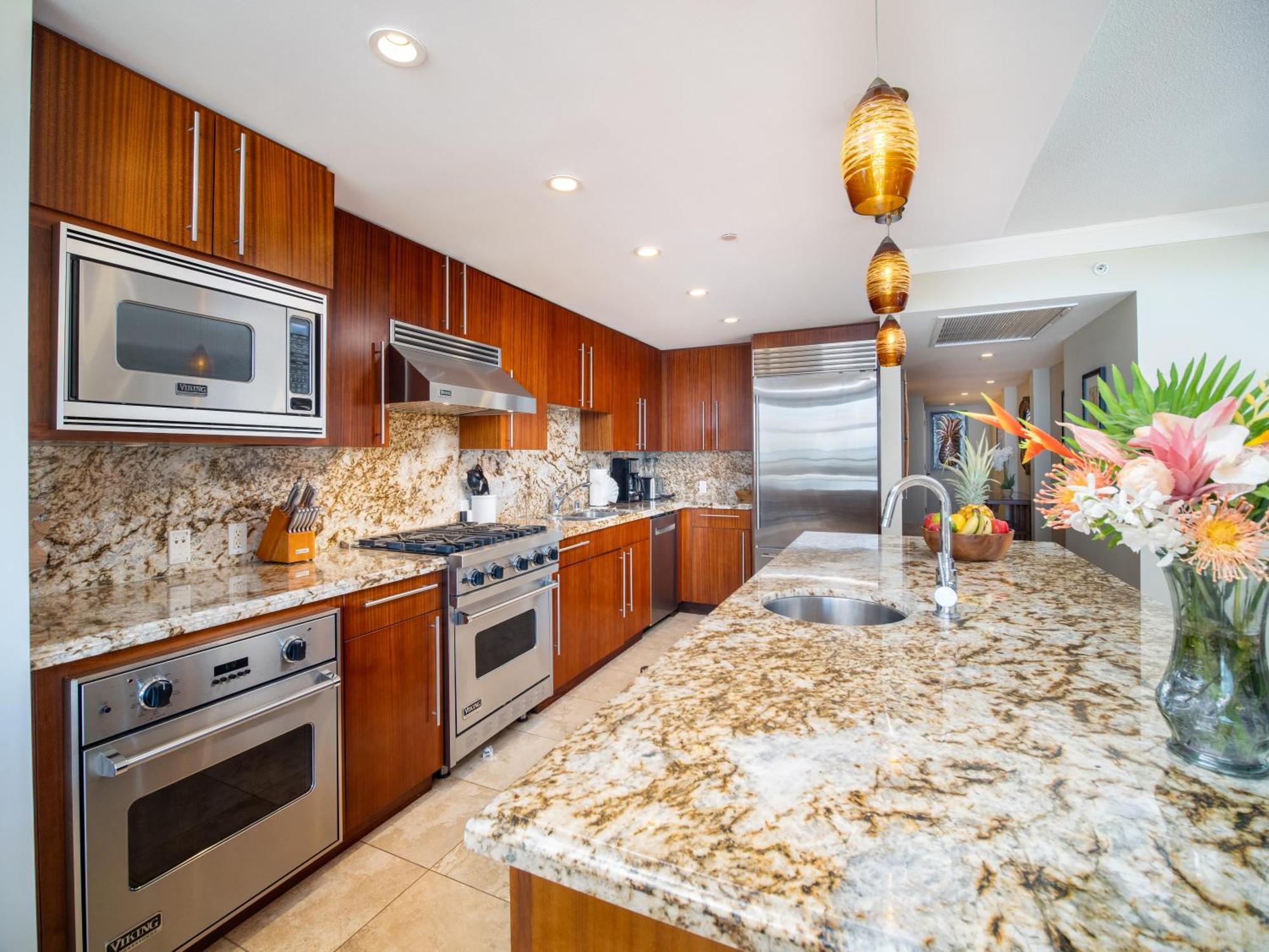 Oceanfront Views Above Dukes - Wrap Around Lanai - Outdoor Kitchen Honua Kai H351 Lahaina
