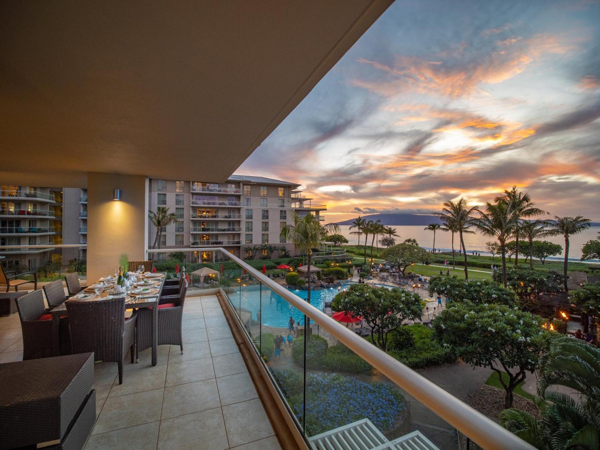Oceanfront Views Above Dukes - Wrap Around Lanai - Outdoor Kitchen Honua Kai H351