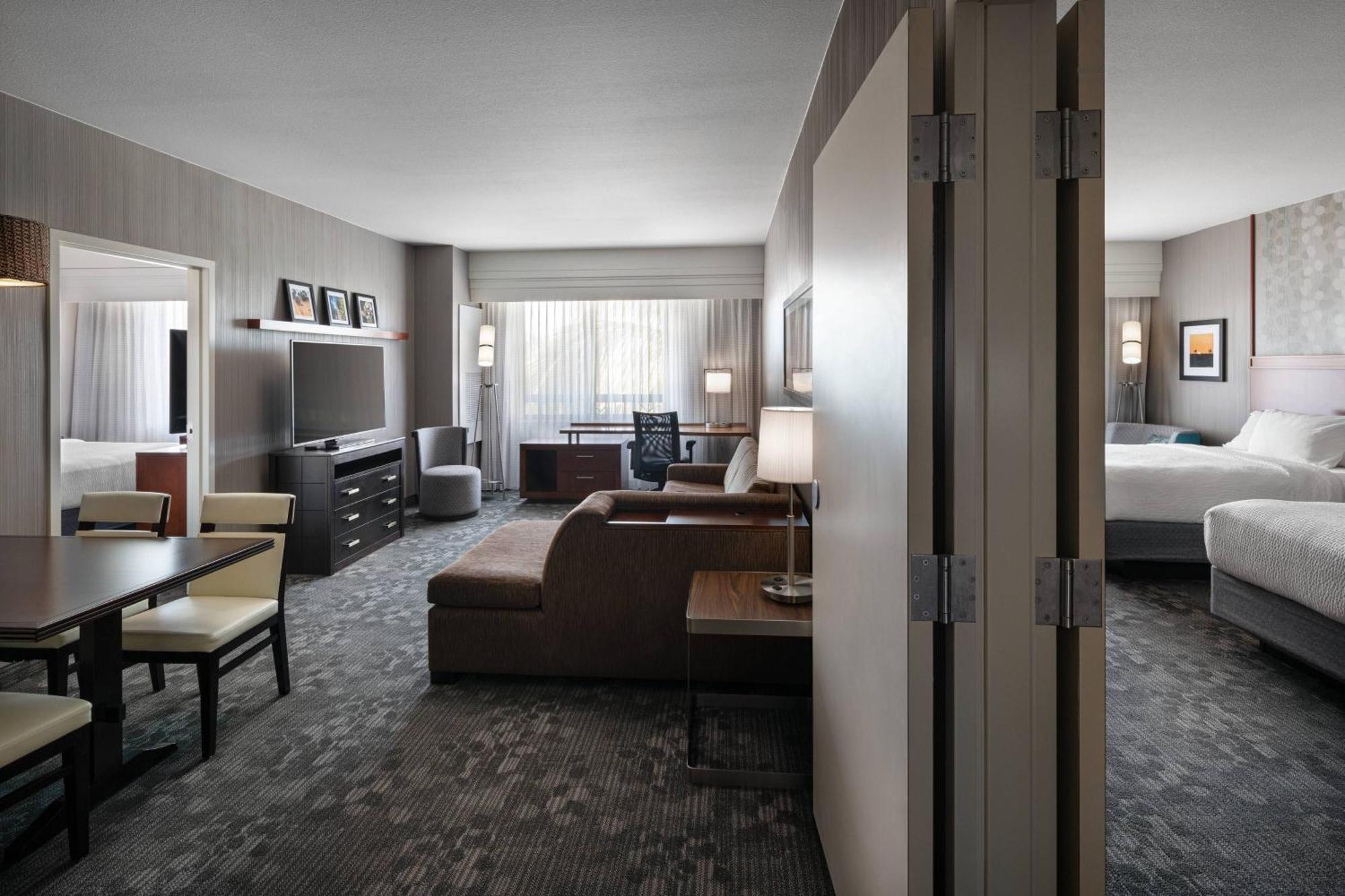 Courtyard By Marriott Maui Airport 3*