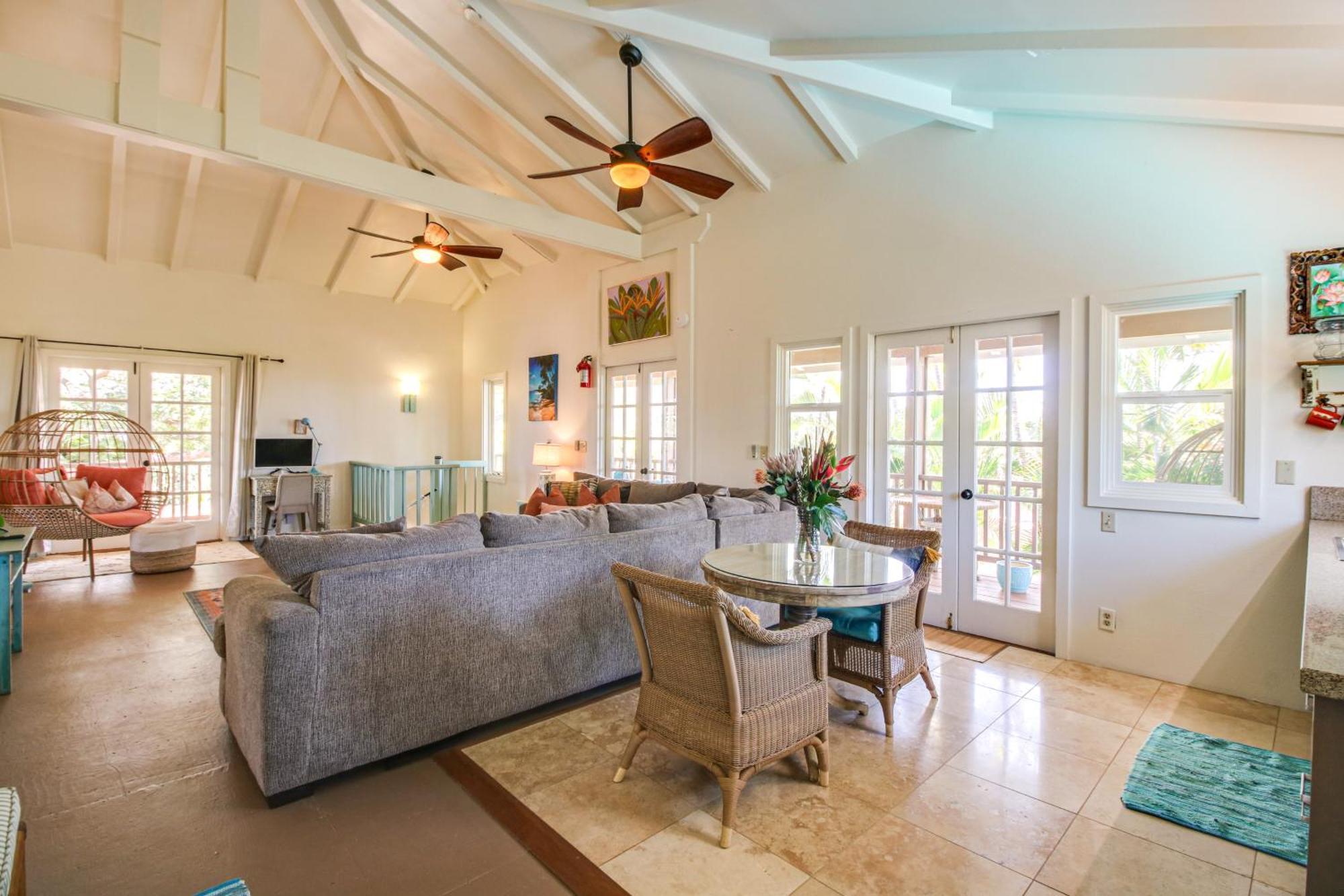 Walk To Baby With Private Pool! Lahaina