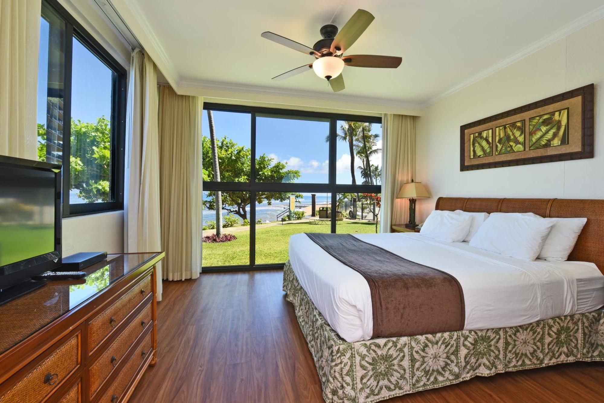 Kaanapali Shores 160 - Sleep Steps Away From The Ocean Resort Kahana