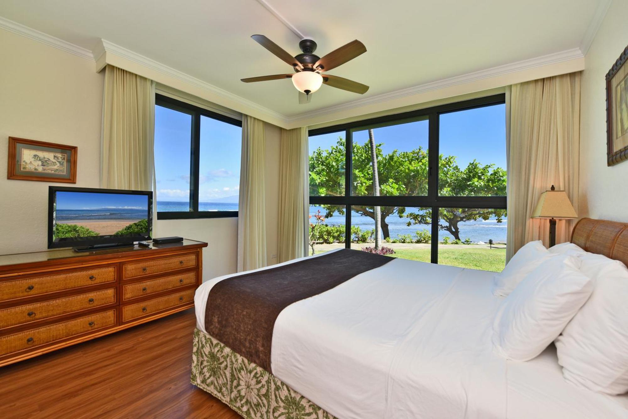 Kaanapali Shores 160 - Sleep Steps Away From The Ocean Resort