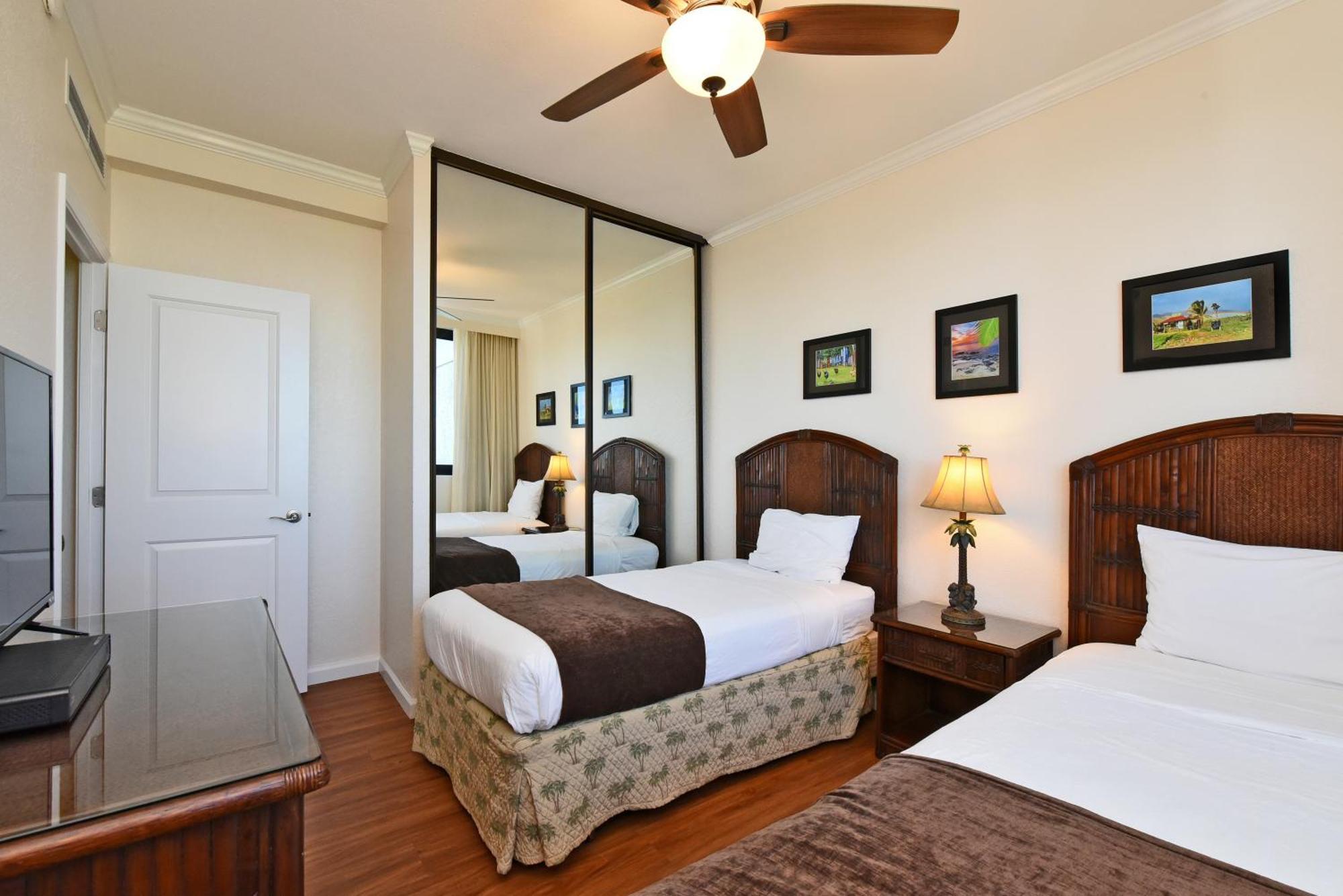 Kaanapali Shores 160 - Sleep Steps Away From The Ocean Kahana