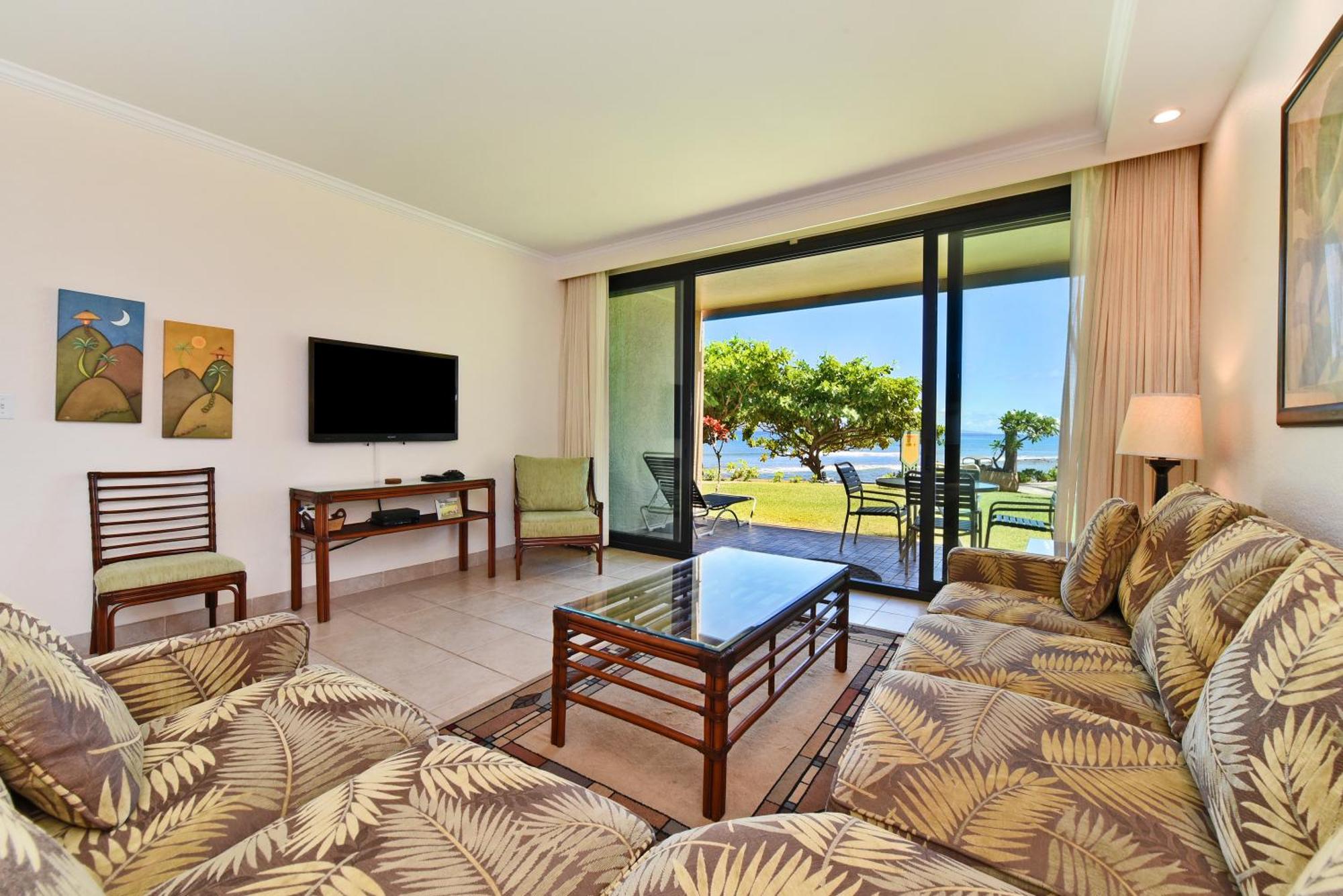 Kaanapali Shores 160 - Sleep Steps Away From The Ocean Resort Kahana