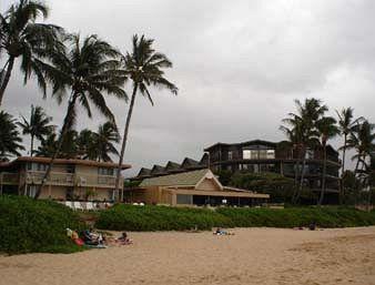 Days By Wyndham Maui Oceanfront Hotel 2*