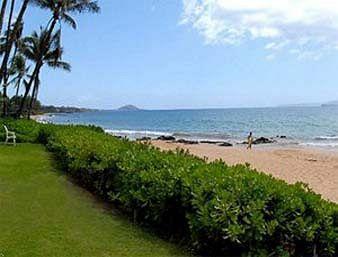 Days By Wyndham Maui Oceanfront Hotel 2*