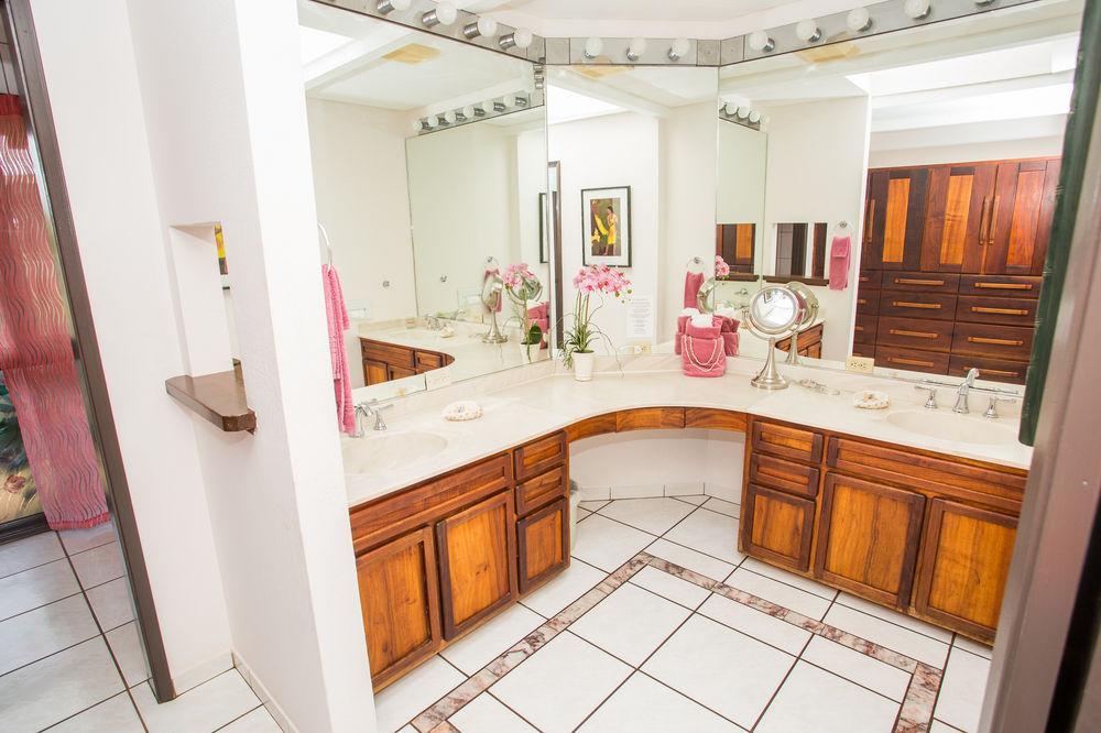 House Of Fountains 3*