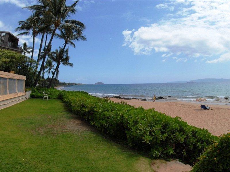 Days By Wyndham Maui Oceanfront Hotel