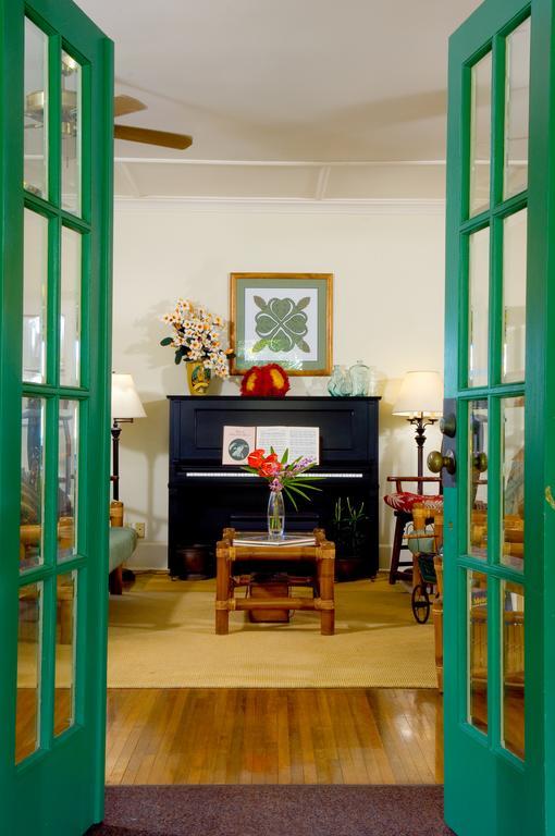 The Historic Maui 3*