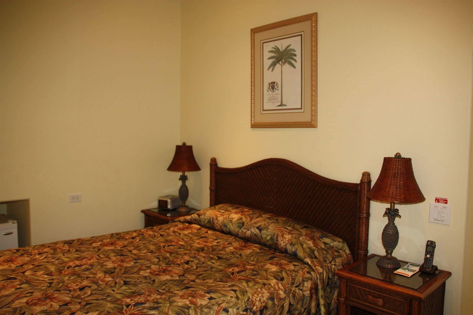 Bed & Breakfast Maui House