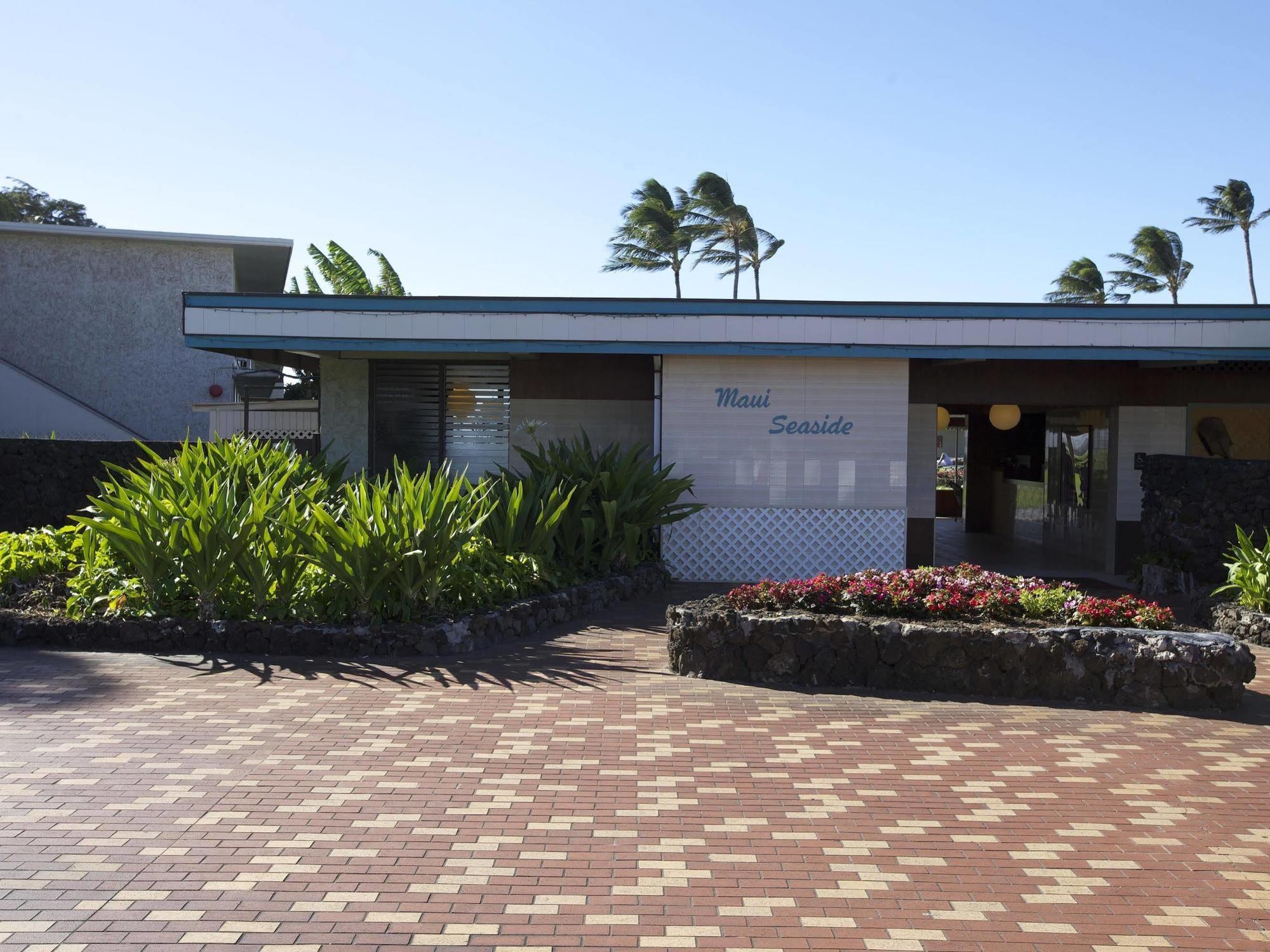 Maui Seaside Hotel 3*