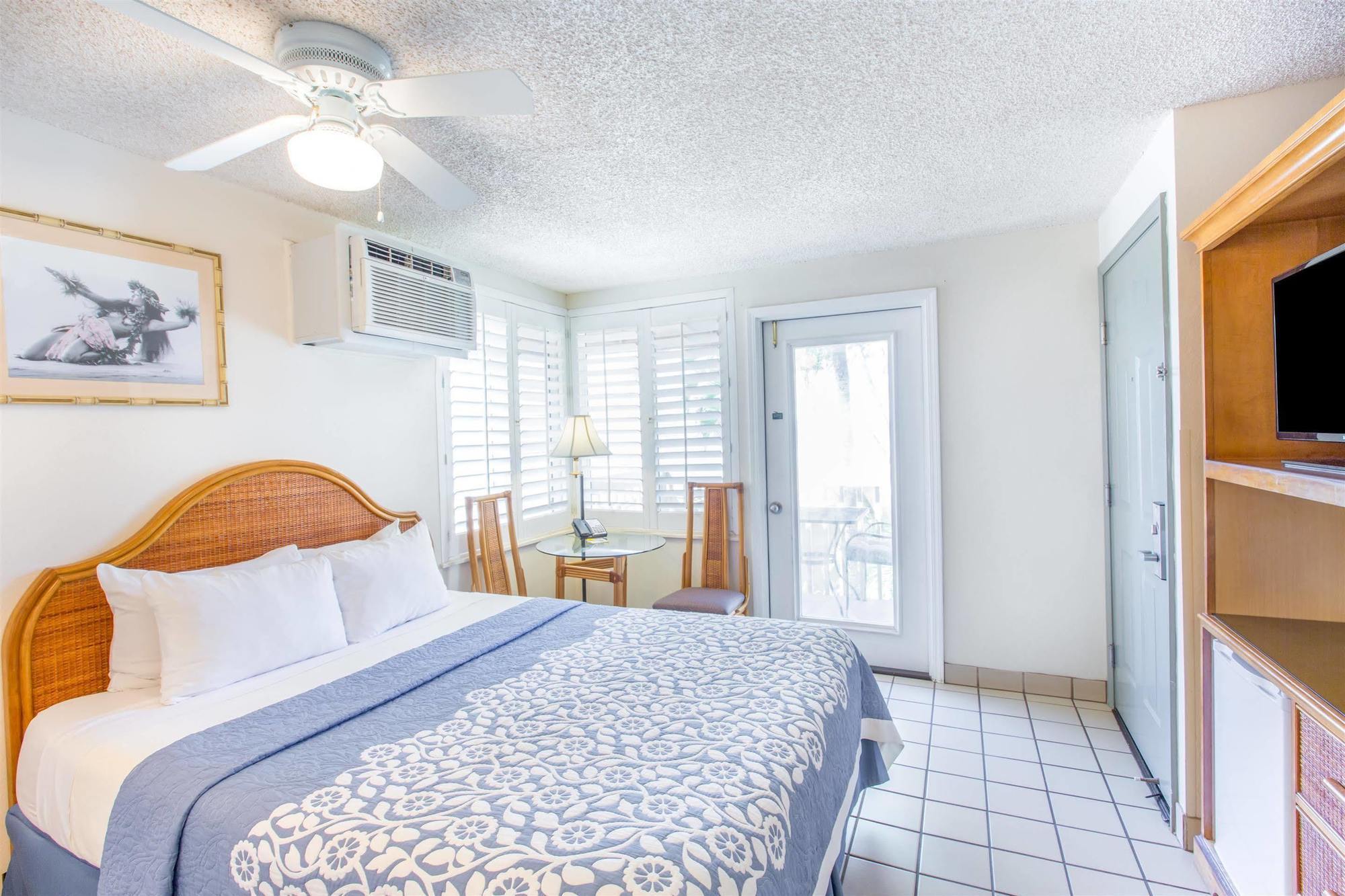 Days By Wyndham Maui Oceanfront