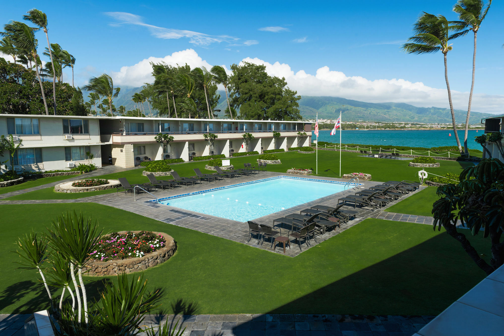 Hotel Maui Seaside 3*