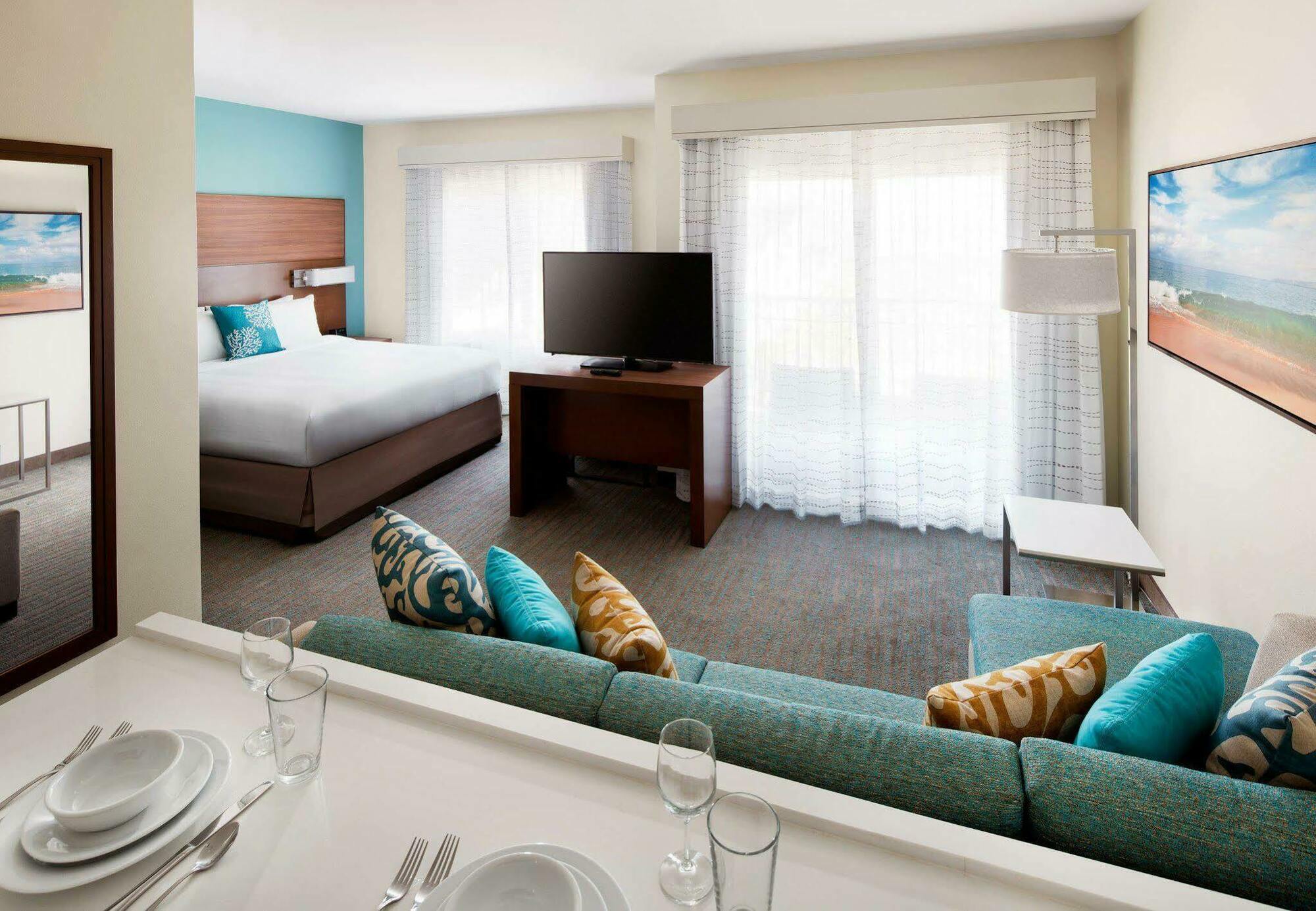 By Marriott Maui Hotel 3*