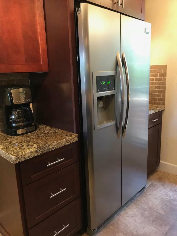Apartment Spacious & Modern Maui Steps To The Beach! *