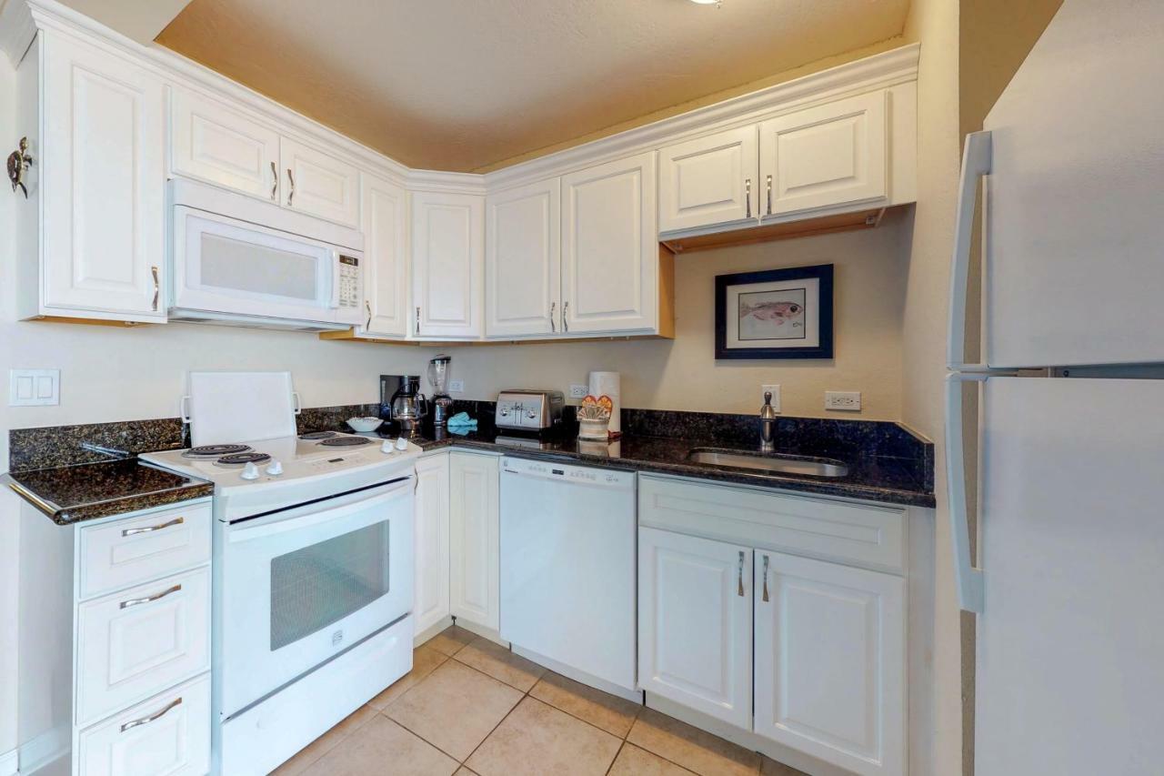 Hale Ono Loa 208 Apartment