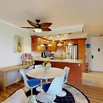 Oceanfront Penthouse With Amazing Views At Kauhale Makai