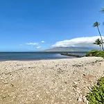 Ocean-View Kihei Condo With Lanai Steps To Beach!