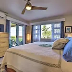 Ocean-View Kihei Condo With Lanai Steps To Beach!