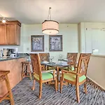 Cute Beachfront Condo With Lanai And Resort Pools