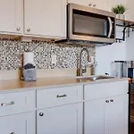 Unit 13 Maui Ohana Modern Studio
