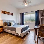 Unit 6 Maui Ohana Modern Studio