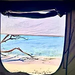 Embark On A Journey Through Maui With Aloha Glamp\'S Jeep And Rooftop Tent Allows You To Discover Diverse Campgrounds, Unveiling The Island\'S Beauty From Unique Perspectives Each Day