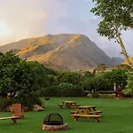 Embark On A Journey Through Maui With Aloha Glamp\'S Jeep And Rooftop Tent Allows You To Discover Diverse Campgrounds, Unveiling The Island\'S Beauty From Unique Perspectives Each Day